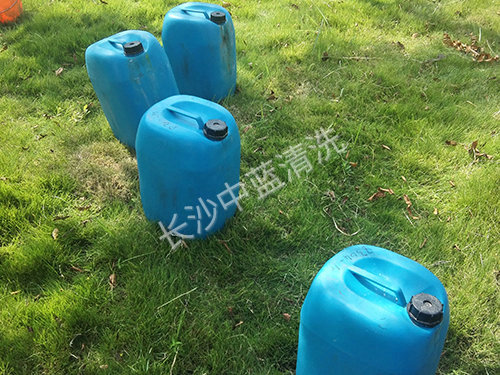 中性除垢劑，液體